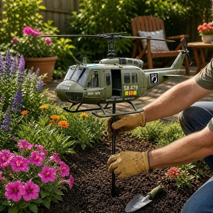 🏆Last Day Promo: 60% OFF 🎖️-Vietnam Veteran UH-1 Helicopter Wind Spinner