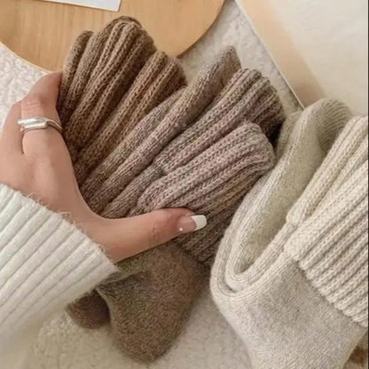 5 Pairs Women's Classical Mid-Calf Polyester Knitting Socks 🧦